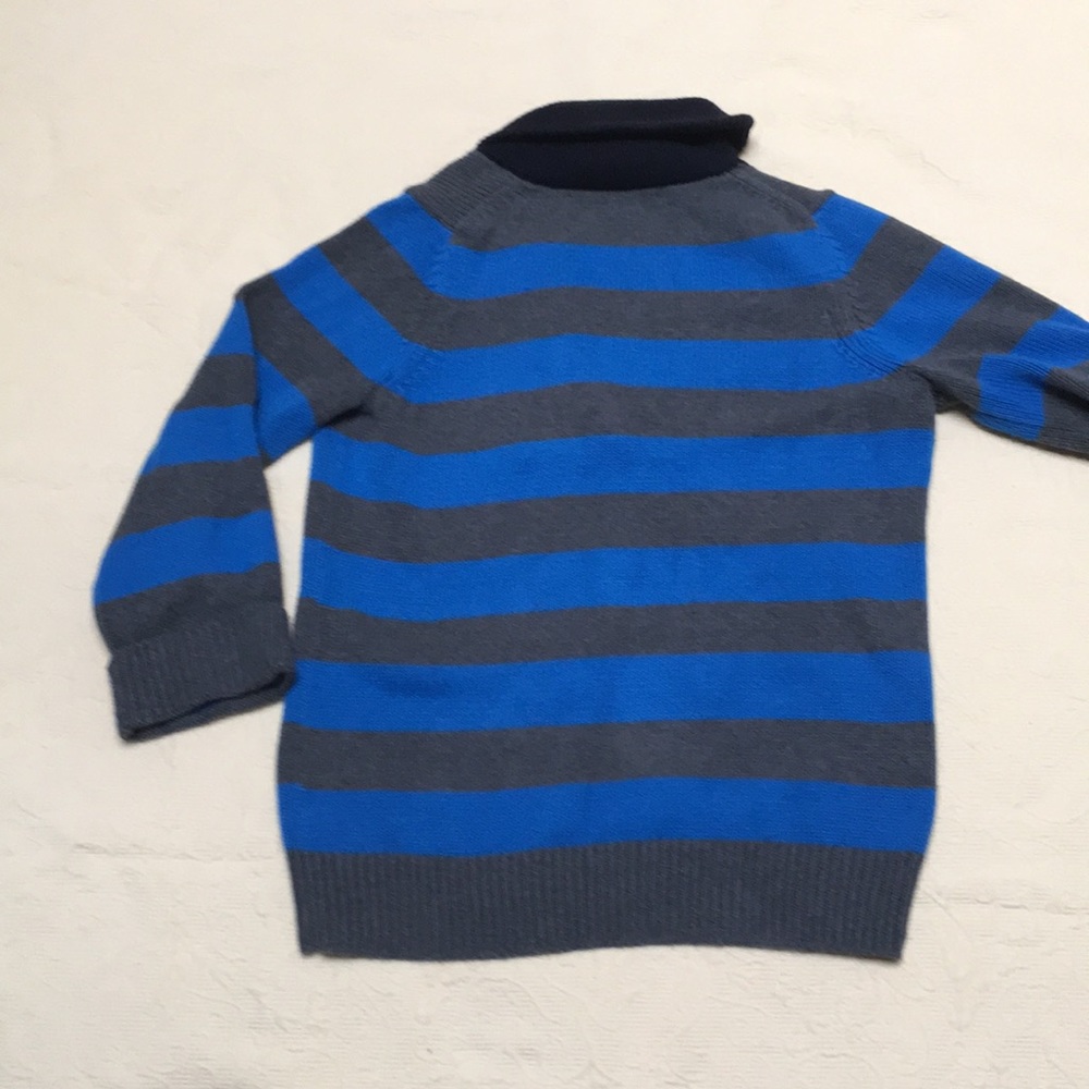 Sweater - Picture 4 of 4